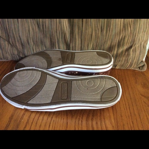 Skechers Floral Comfy Casual Slip-on Flats - Picture 4 of 7